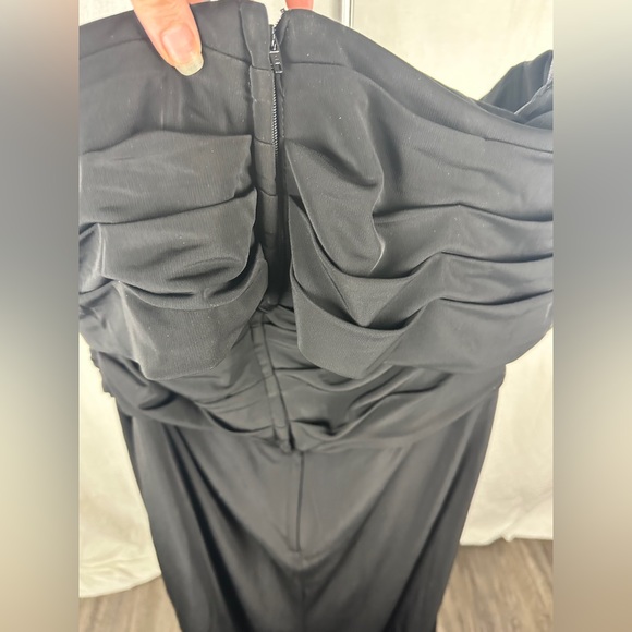 La Femme Black Ruched Jersey Column Gown Size 16 NWT - Picture 15 of 16